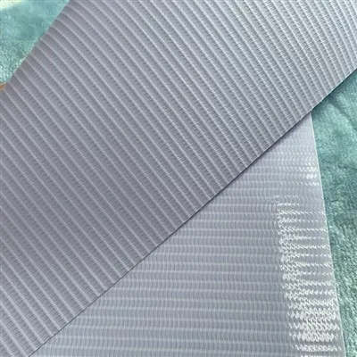 Valkoiset PVC -bannerirullit